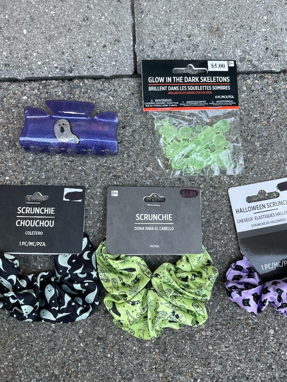 NEW Halloween bundle: 3 scrunchies, jaw clip and glow-in-the-dark skeletons